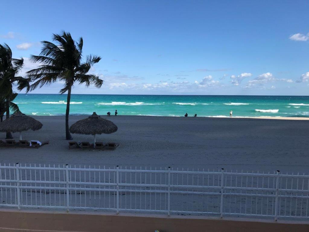 Sahara Beach Club Sunny Isles Beach Exterior foto